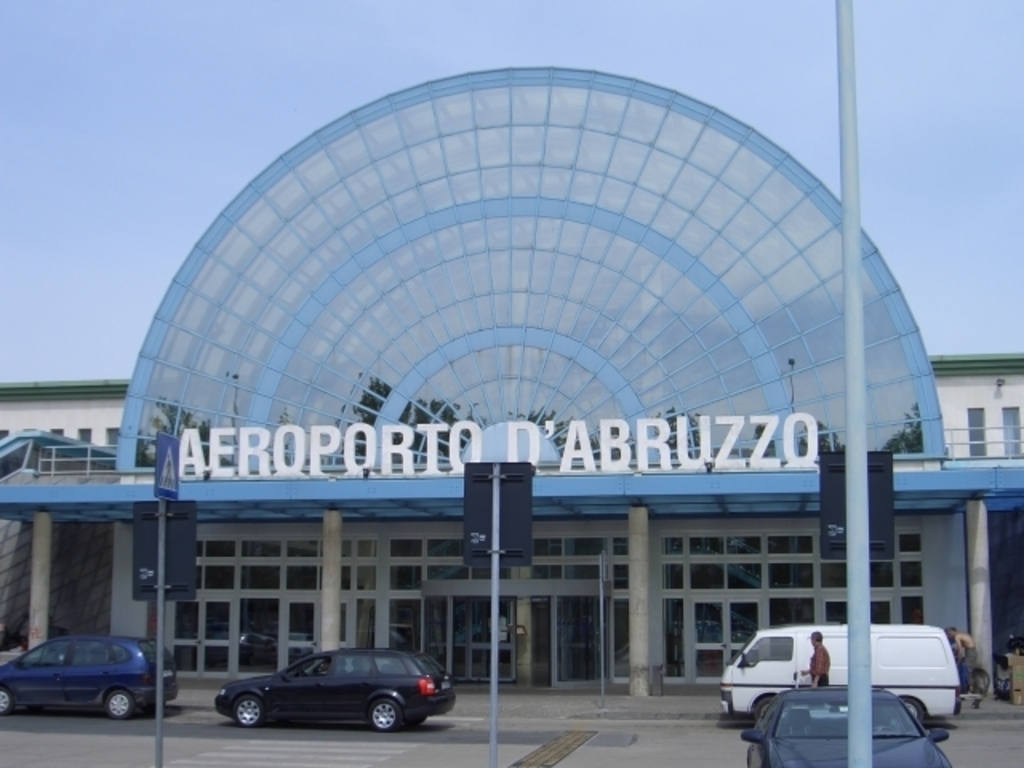 Abruzzo Airport (30 min)