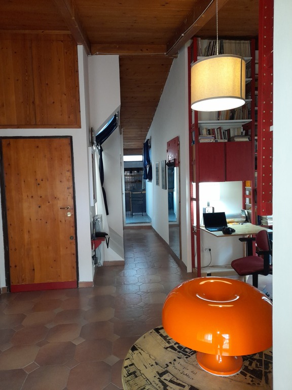 Studio della mansarda / Bureau de la mansarde / Attic study