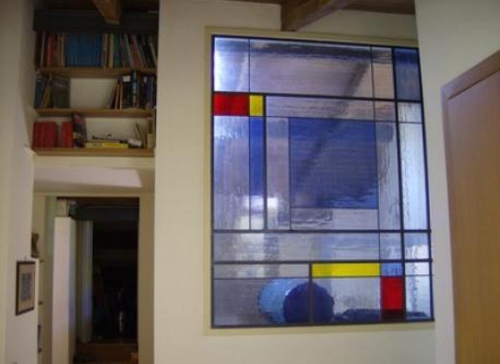 Studio: finestra vetrata / coloured window / baie vitrée