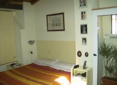Camera da letto / main bedroom / chambre à coucher principale