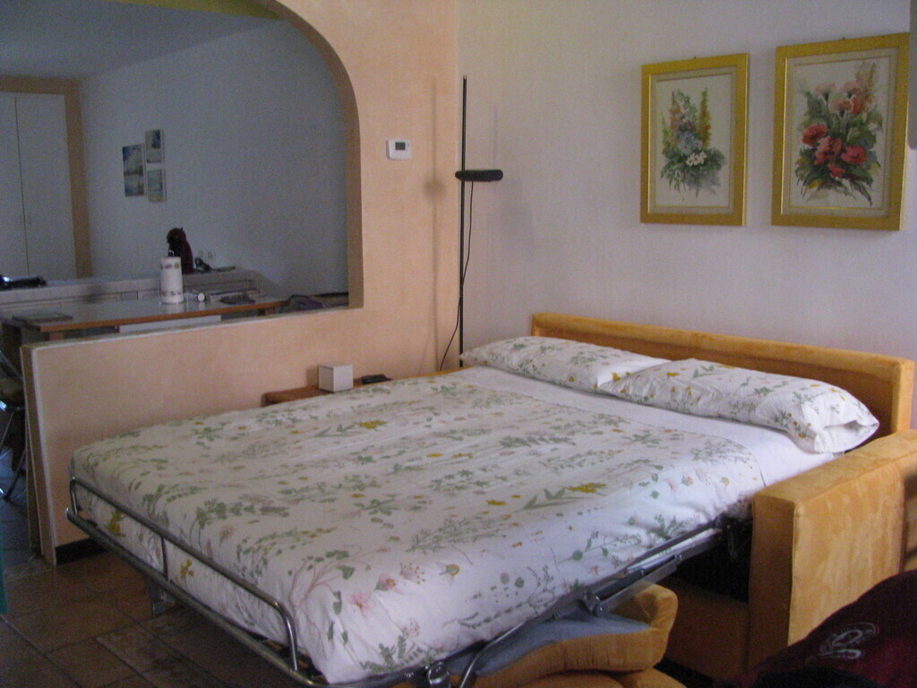 letto matrimoniale aperto