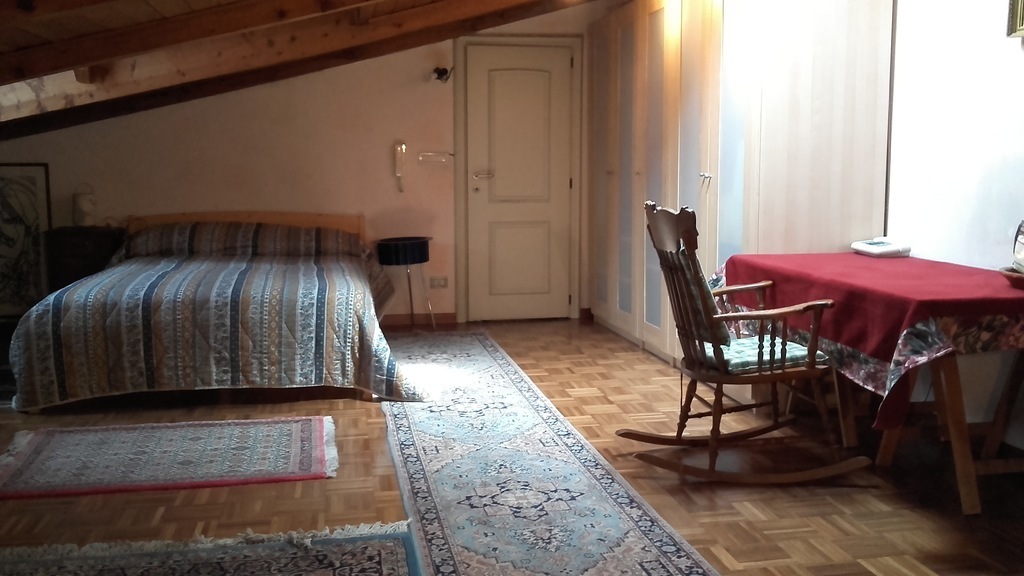 main bed in mansarda