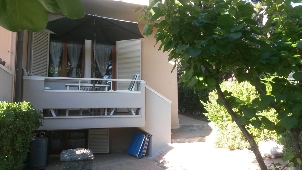  entrance to the garden