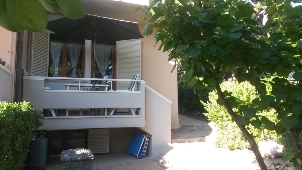  entrance to the garden