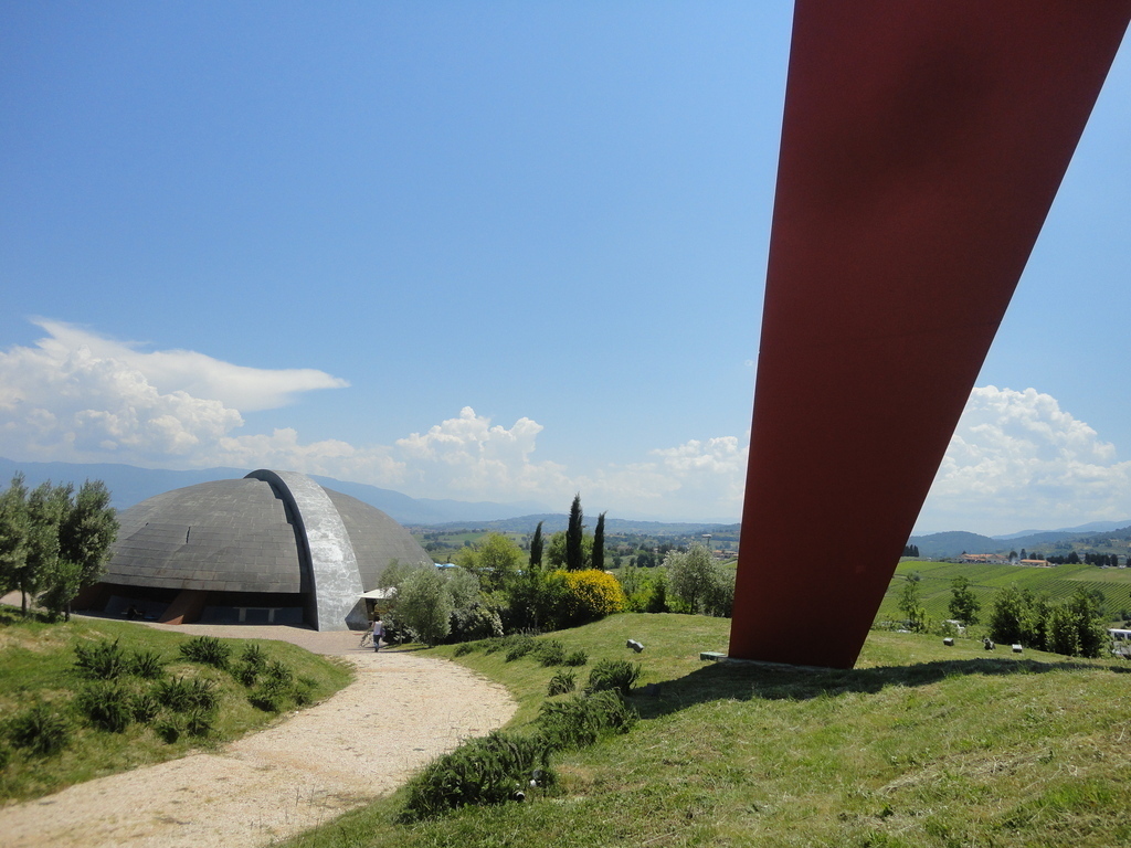 Bevagna - Tenuta di Castelbuono "Il Carapace" - Arnaldo Pomodoro design