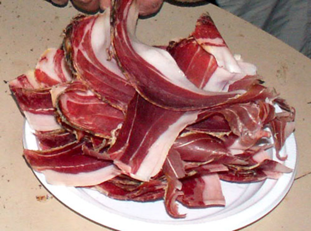 Prosciutto crudo, prodotto locale