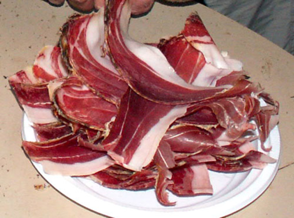 Prosciutto crudo, prodotto locale