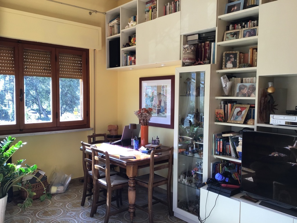 The table in the sitting room