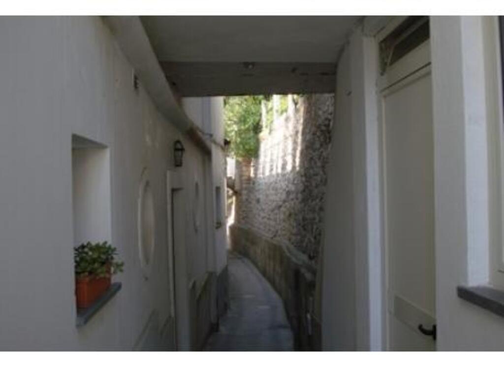 Il vicolo di accesso