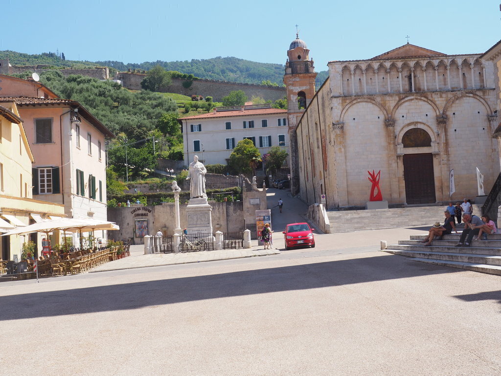 La piazza principale di Pietrasanta