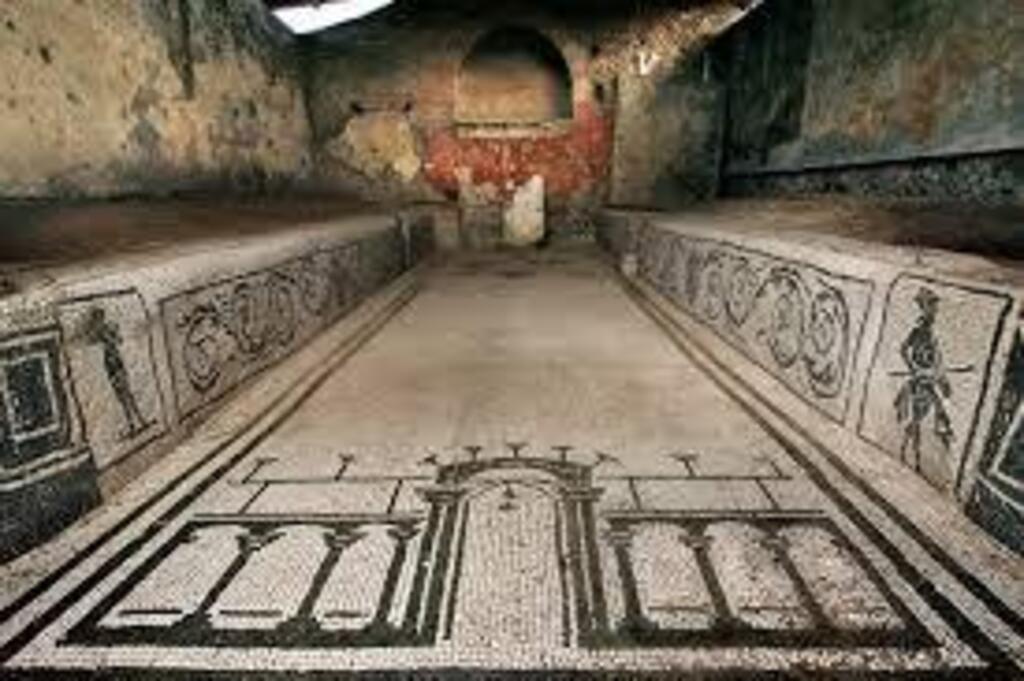 Again Ostia Antica - Archeological Park stands on 150 hectares (vs Pompei 60 hecttares...)