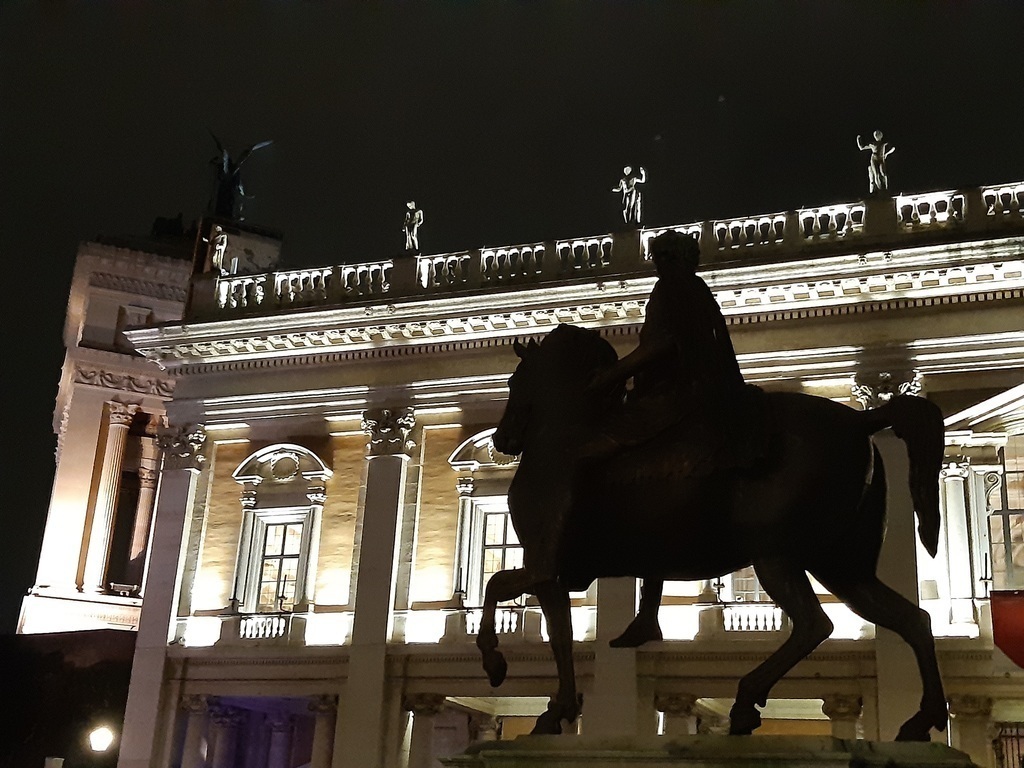 Rme, Capitol Hill (Marco Aurelio emperor's statue in silhouette)