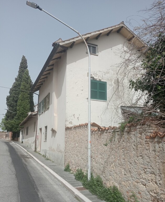vista dalla strada-view from the street