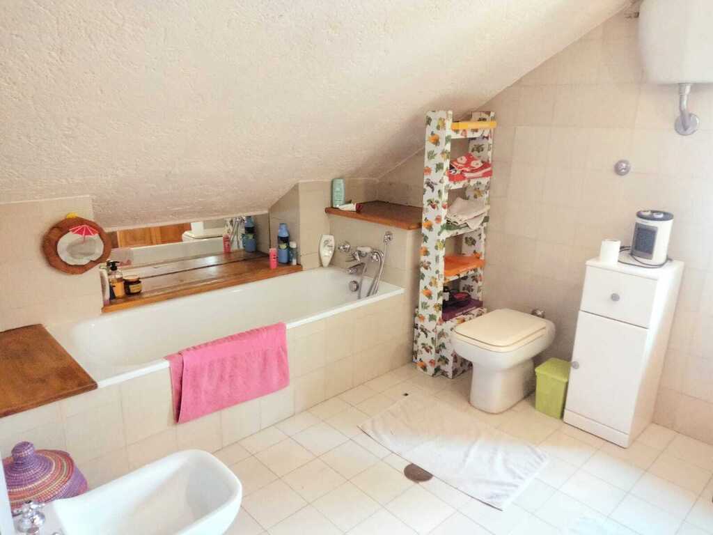 bagno secondo piano- bathroom 2nd floor