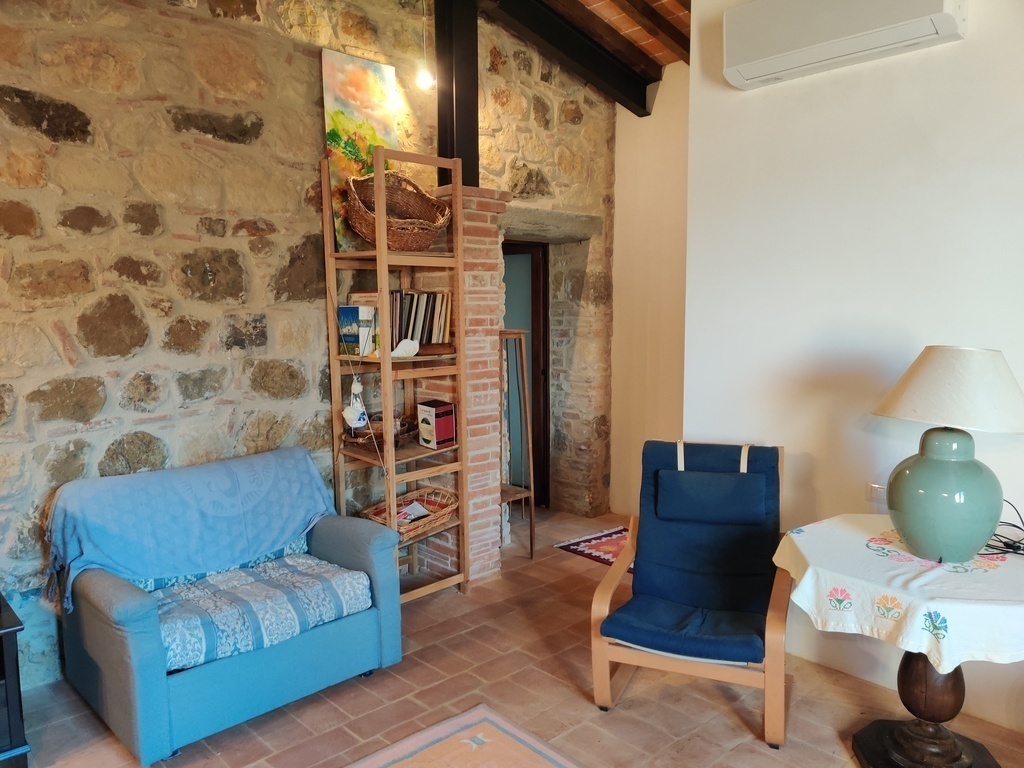 2nd bedroom with 2 single sofa beds