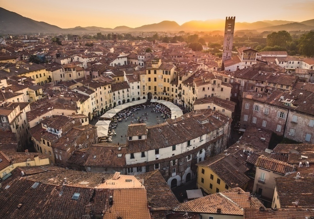 Lucca (25 km)