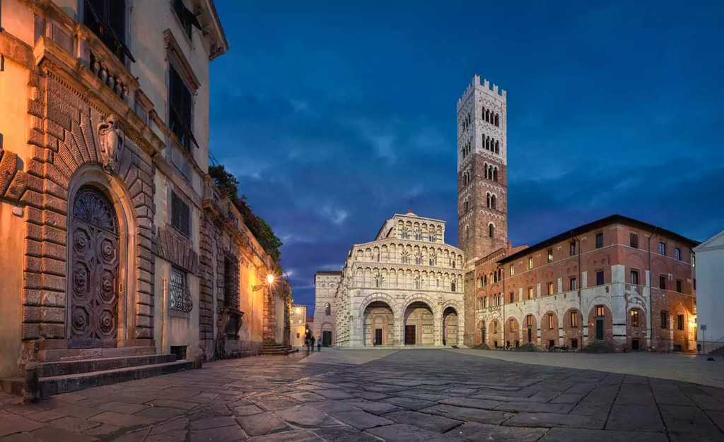 Lucca (25 km)