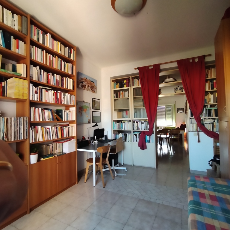 Stanza da letto 3 - Sala con computer / Bedroom 3 - Computer Room