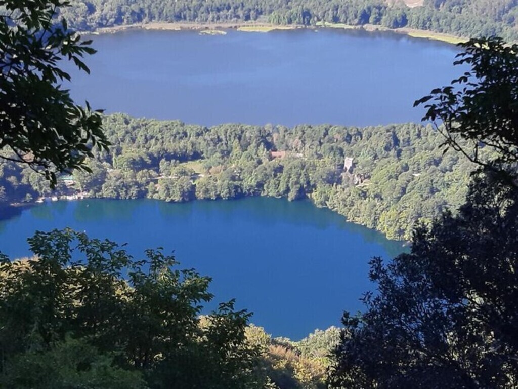 60 min in auto (Monticchio Laghi)