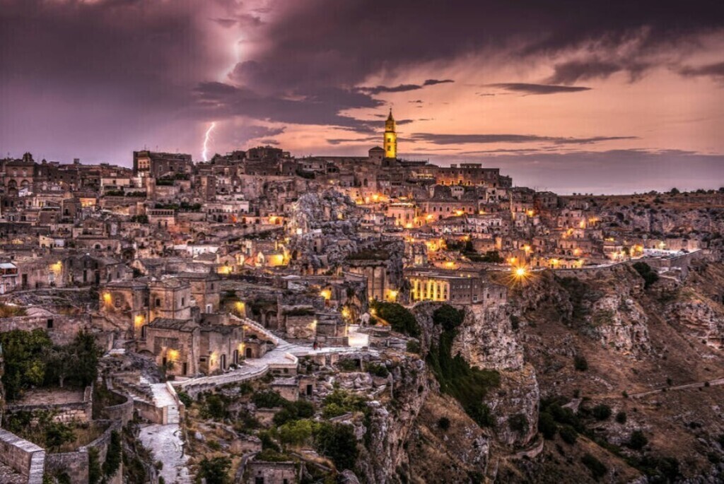 60 min in auto (Matera by Night)