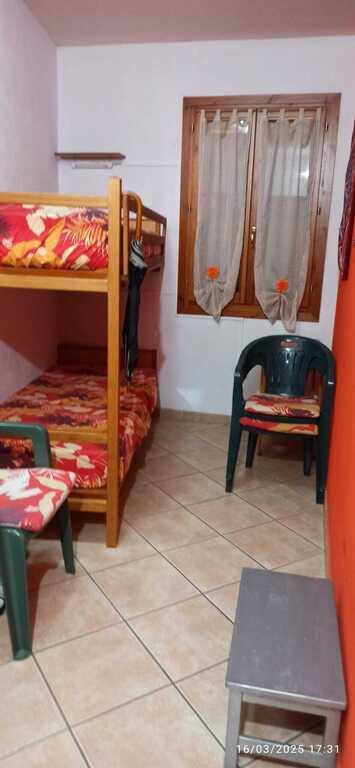 cameretta con letto a castello