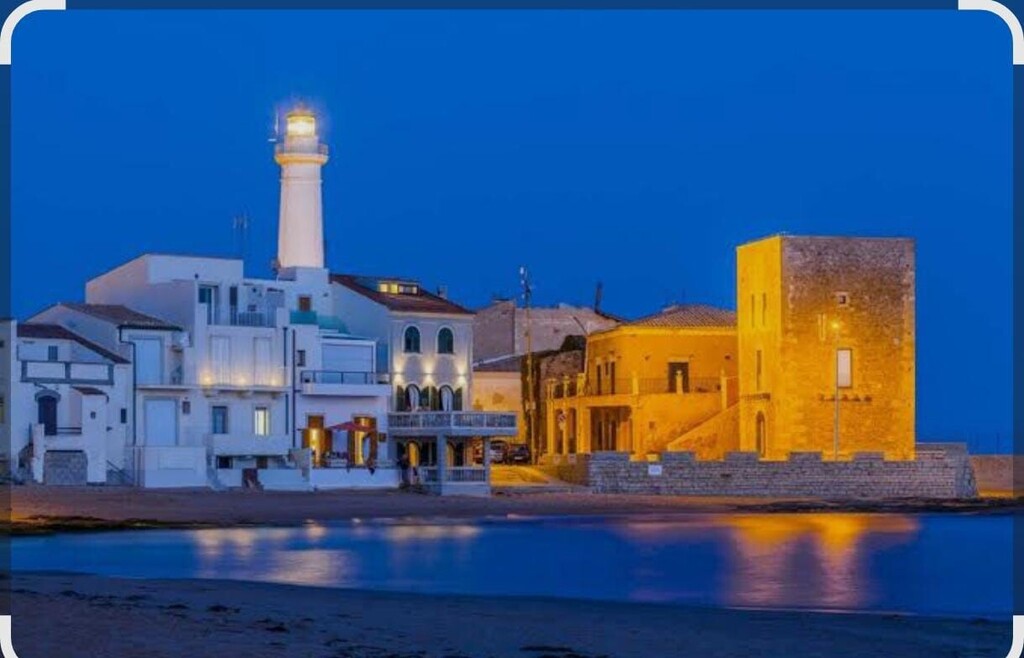 Punta Secca (30 min. by car)