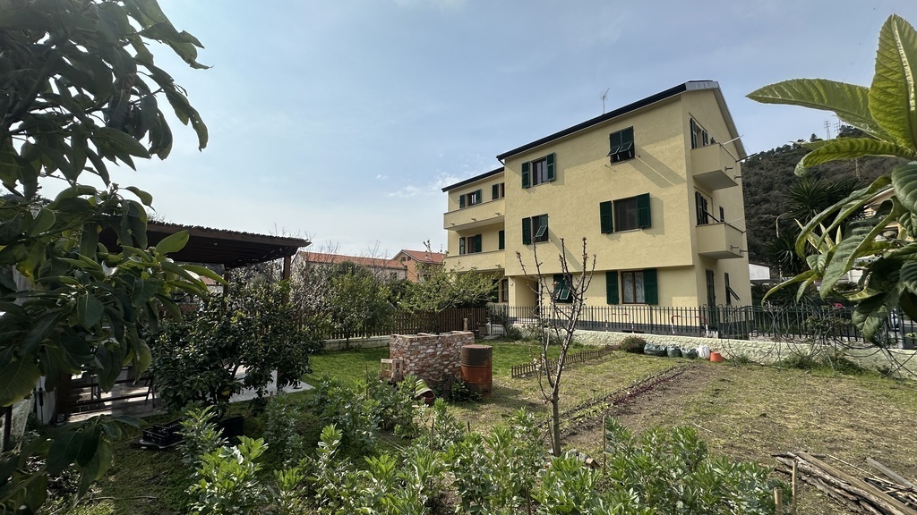 Il nostro condominio visto dal nostro giardino
