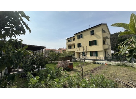 Il nostro condominio visto dal nostro giardino