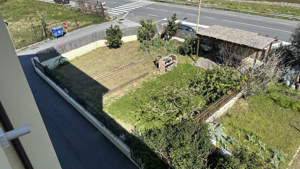 il nostro giardino visto dal balcone delle camere