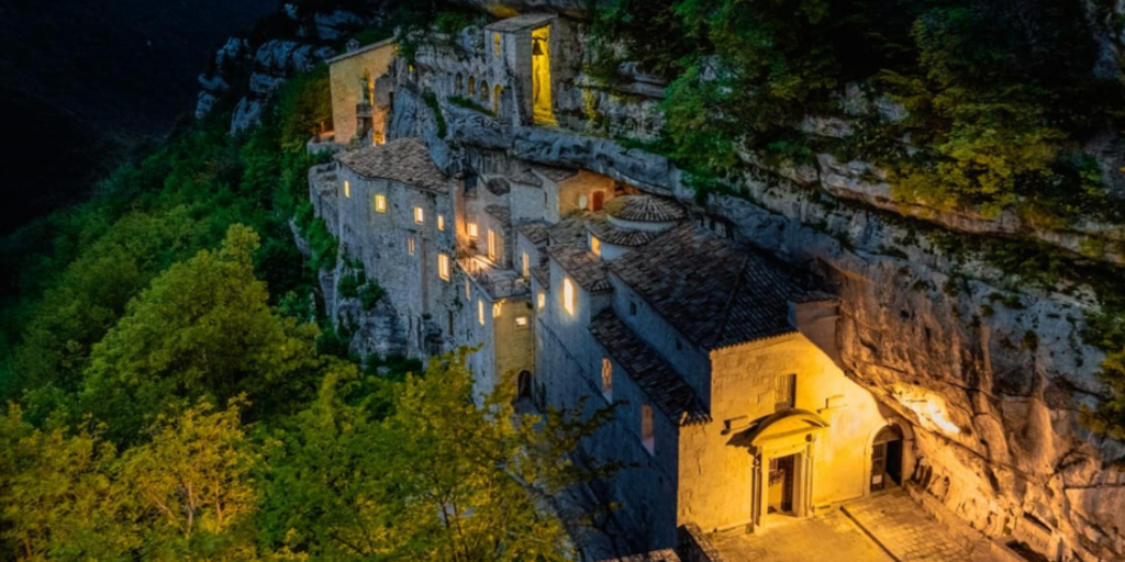 Eremo di Santo Spirito (dal sito santospiritomaiella.com)