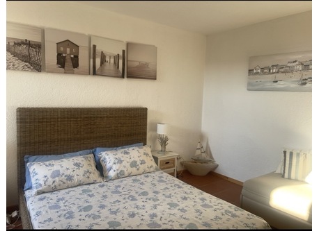 Ampia camera da letto con tre posti letto