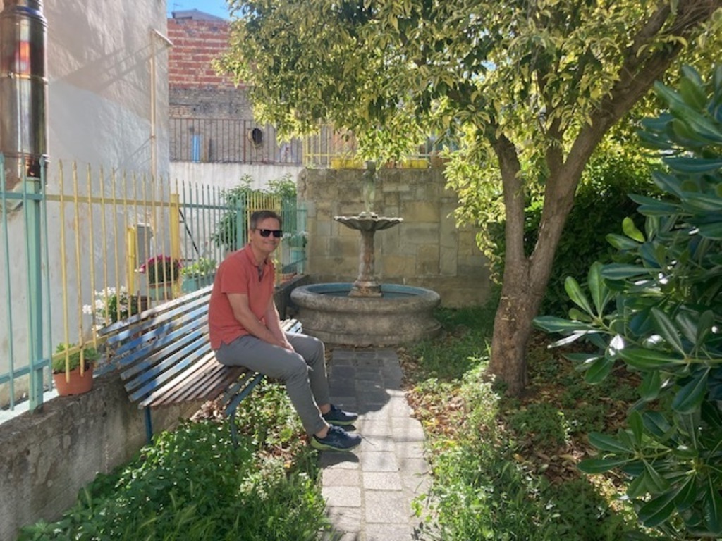 Mikael in Italy's smallest park? In our village:)
