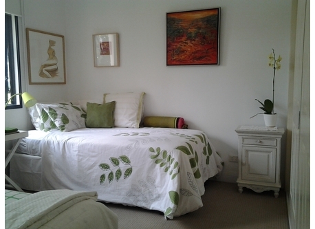 2nd bedroom with 1king single trundle=2beds