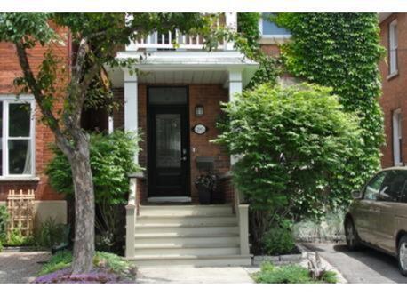 Our home / 
notre maison