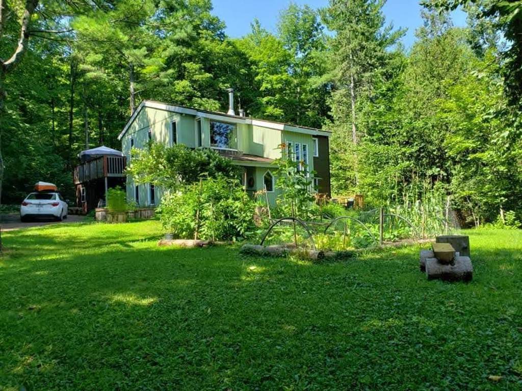 Country Home between forest and river in the National Capital region 