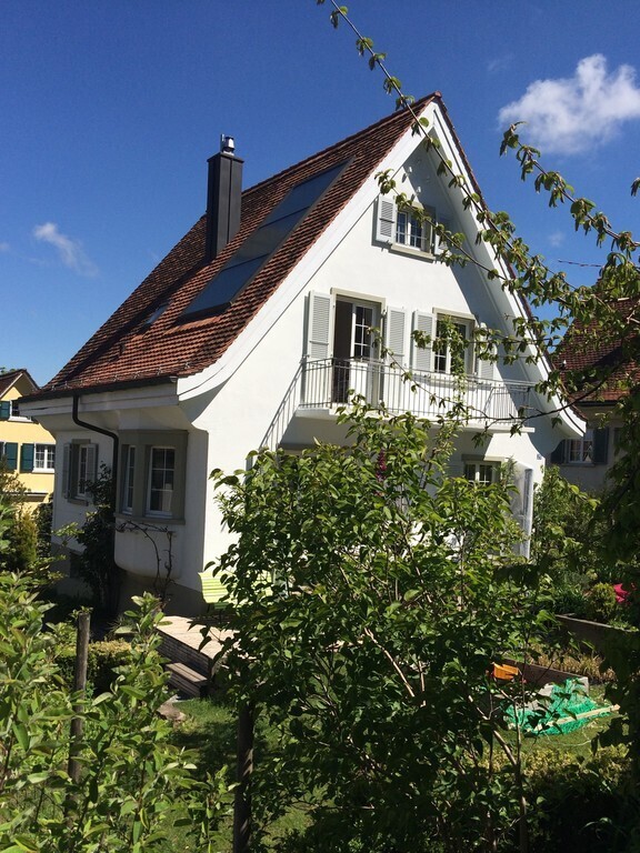 Detached house, central, quiet location