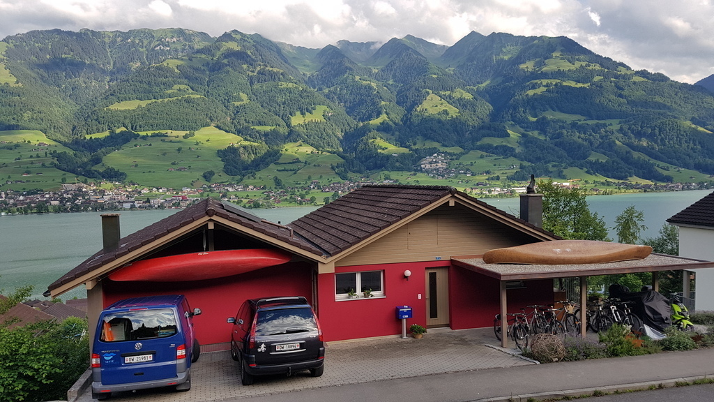 House with nice view to Lake Sarnen and Mountains