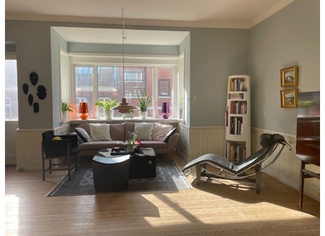 Bay window in livingroom