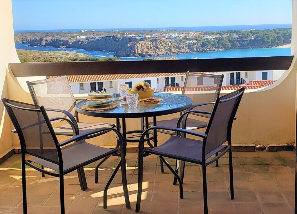 Wonderful views over the beach and bay all day, and the balcony is a perfect place to soak up the stunning panoramic views