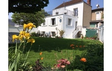 the garden behind the house