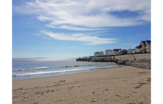 10 minutes away, plage du pigeonnier