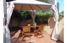 Front garden - entrance to the house