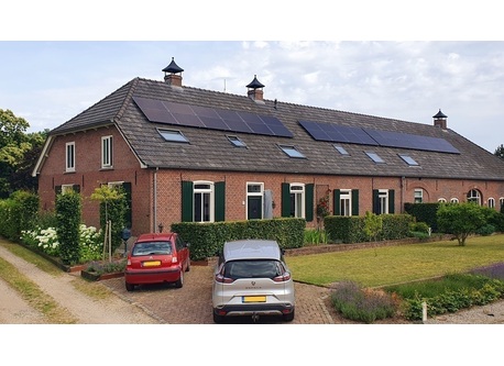 Beautiful converted farmhouse at country side