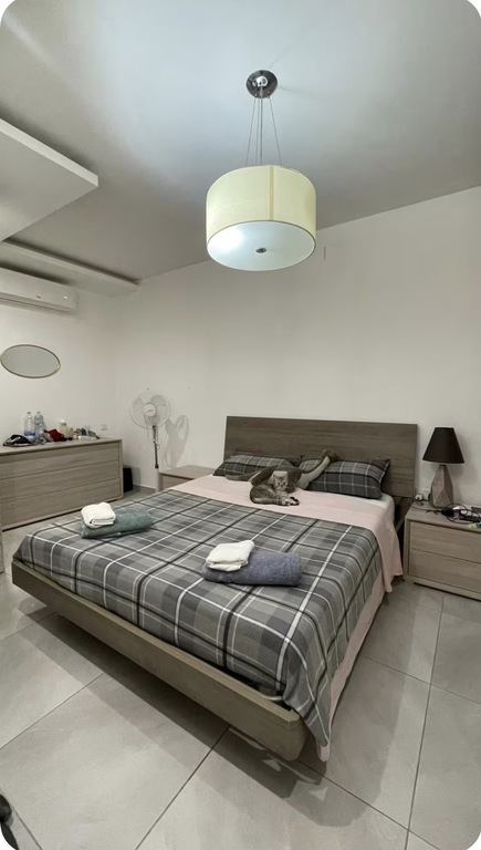 Master Bedrrom / En-Suite