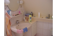 Corner master bathroom