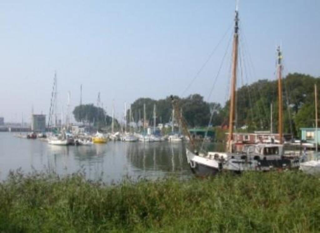 Schellingwoude harbour and sluices. Nearby.