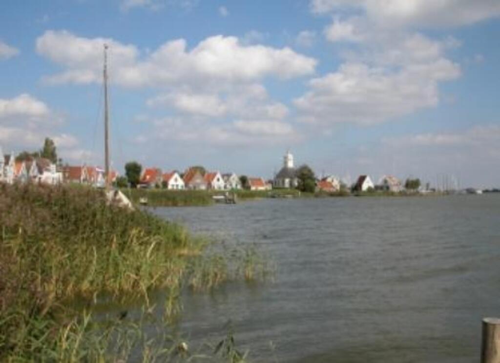 Durgerdam (Waterland) dike houses
