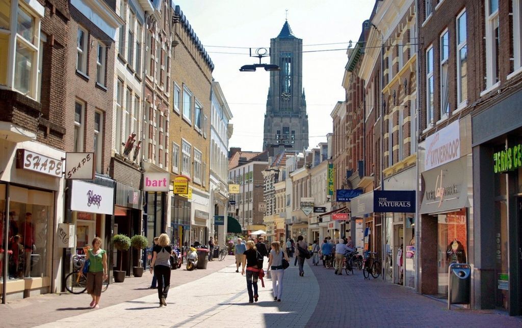 Next to great restaurants, the city centre is also known for shopping possibillities.