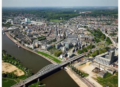 Arnhem, the capital of the province of Gelderland, (150.000 inhabitants) with plenty of green in its surroundings.