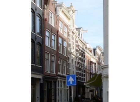 Hartenstraat, the heart of the "Nine Streets" district